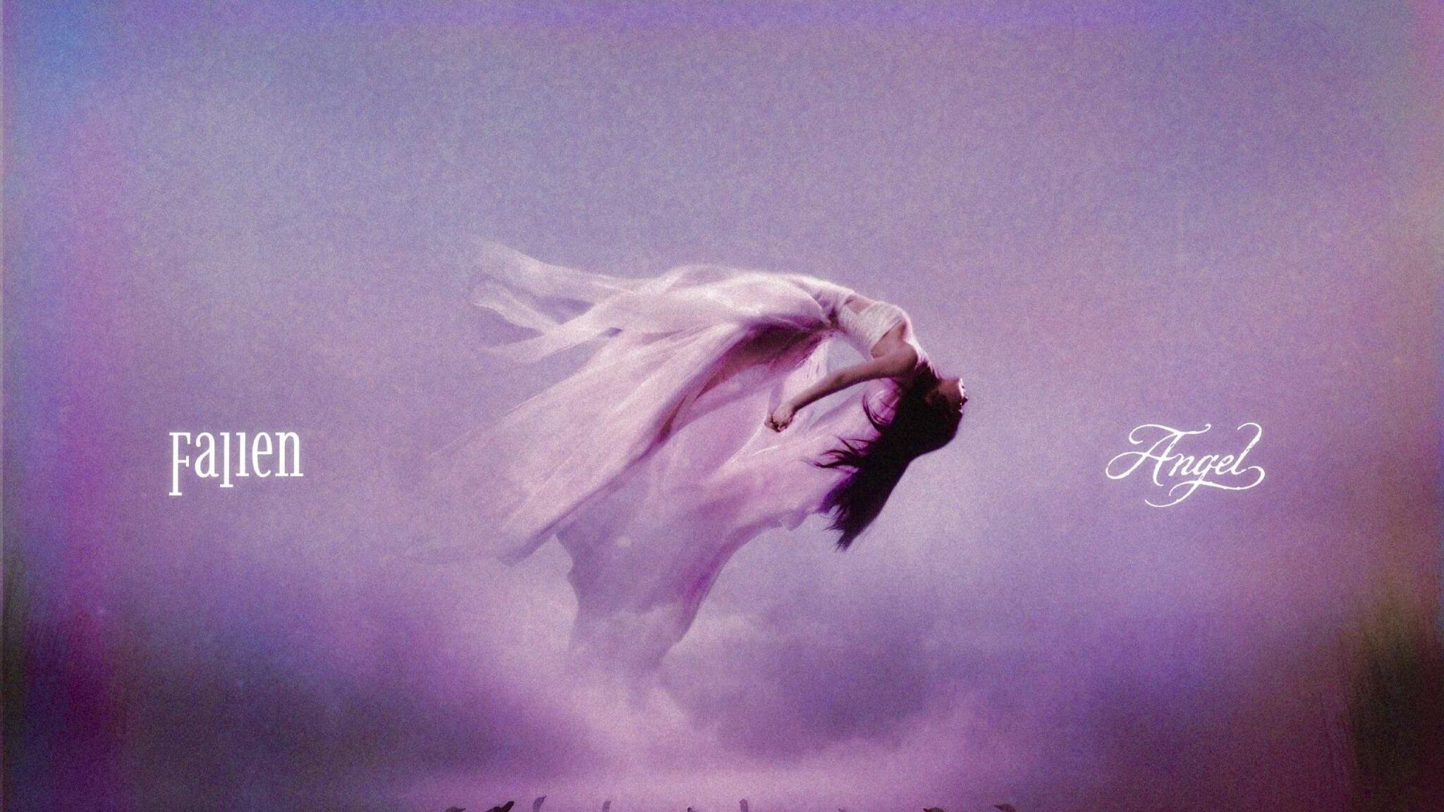 Discovery splash banner for JENNIE Discord server