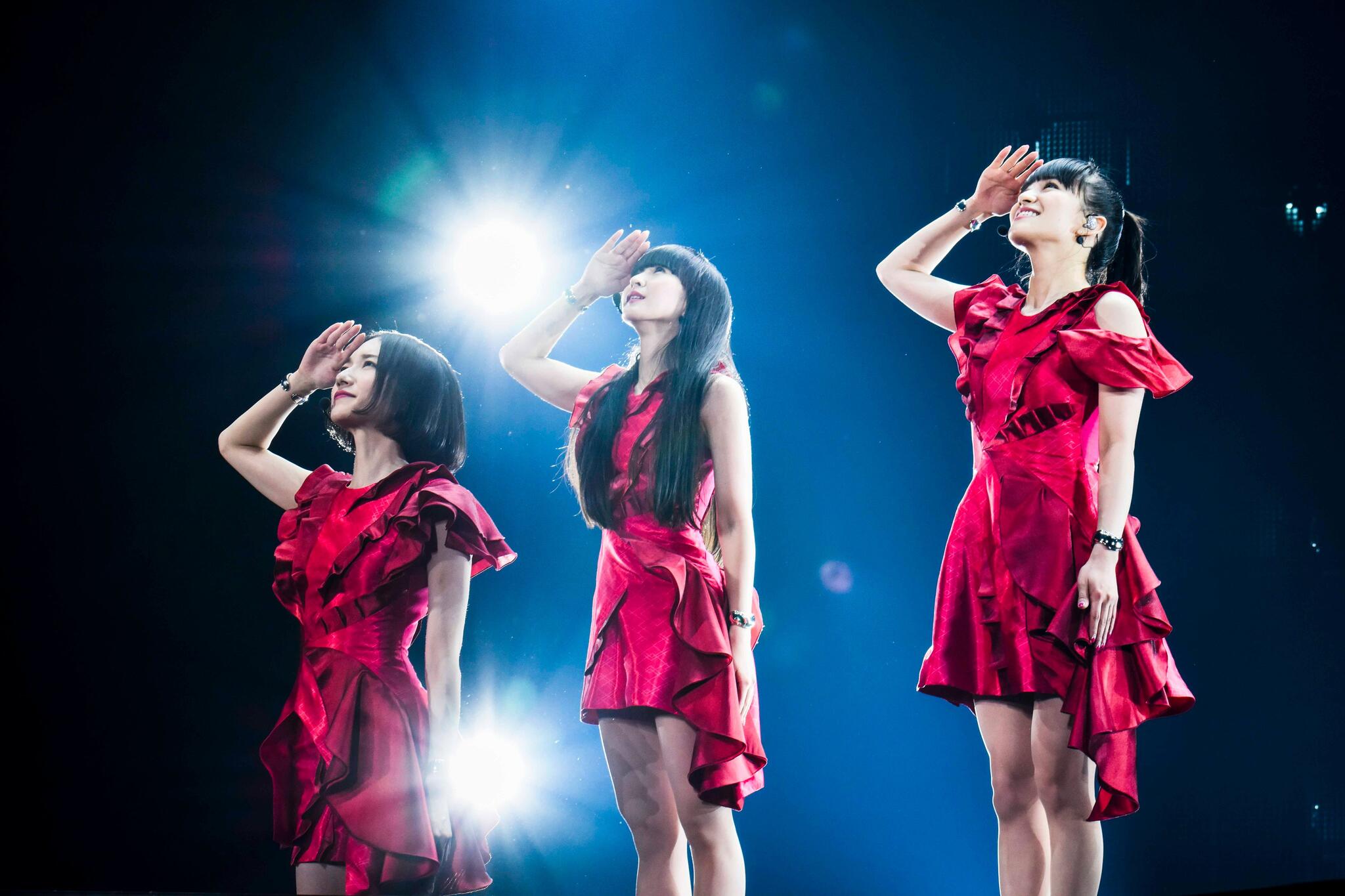 Discovery splash banner for Perfume | パフューム Discord server